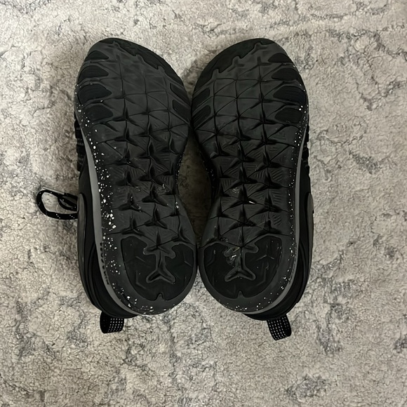 Nike Free TR 7 Selfie Training lace up sneakers black chrome Size 6.5 - Picture 17 of 17